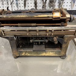 Free Underwood Standard Typewriter No. 5 ~1926