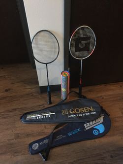 2 Badminton racquet with shuttles box