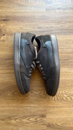 Travis Scott Velvet brown size 12