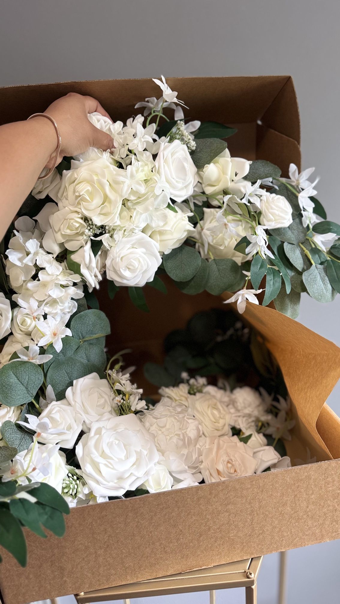 White Roses Decoration