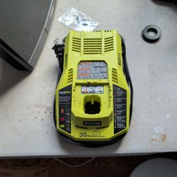 Ryobi P117 Charger