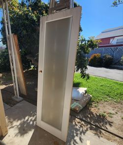 frosted glass white door
