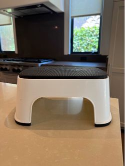 Baby Björn stool for kids