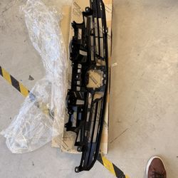 2019-2022 Toyota Prius Grills Assembly 