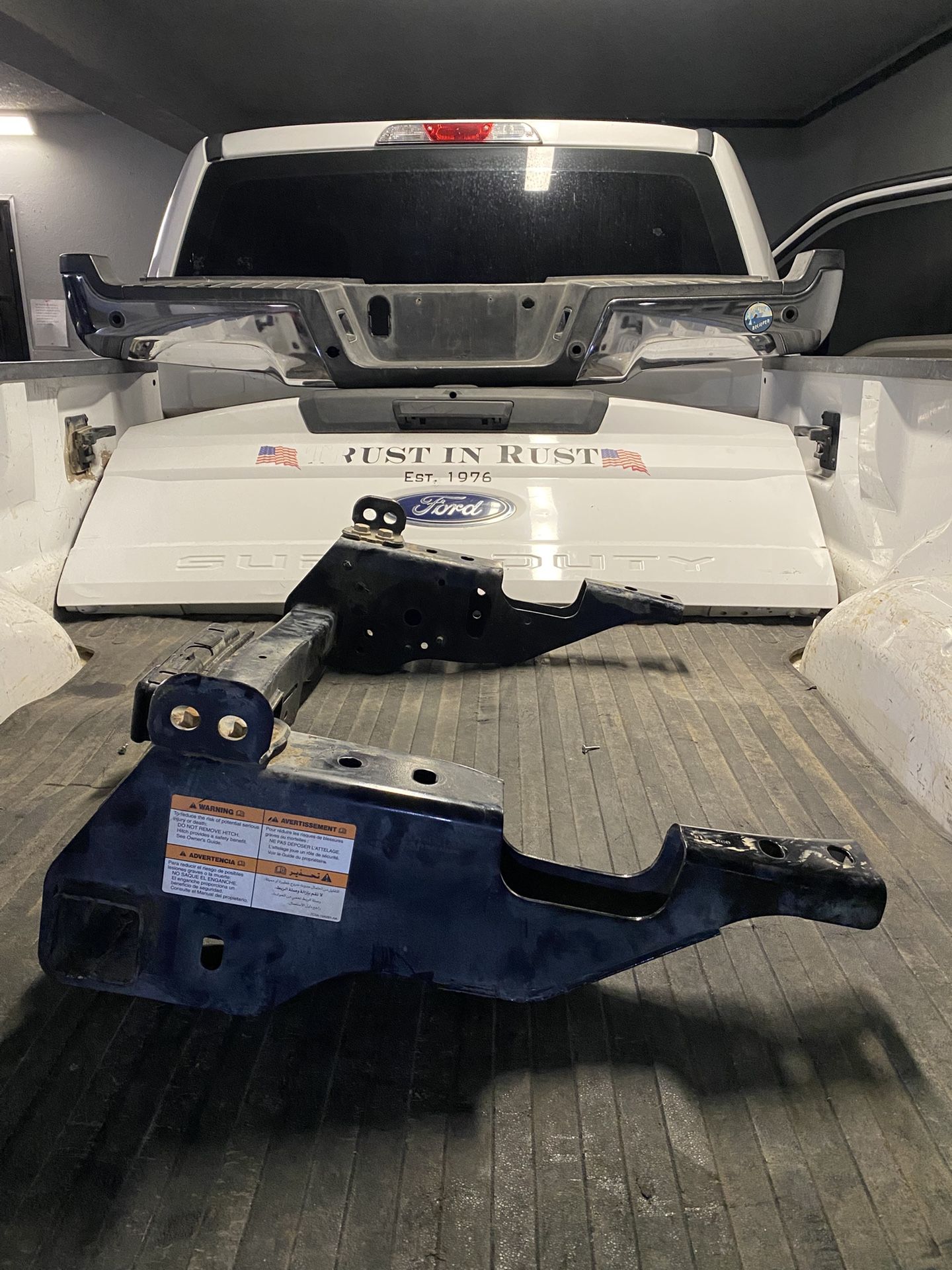 Ford F250 Super Duty Tailgate Tow Hitch Rear bumper for parts F-250 truck Chrome F350, F-350 No Bed