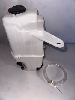 2008-2018 Toyota Sequoia Windshield Reservoir Tank Bottle W/ Level Sensor Plus Fluid Pump