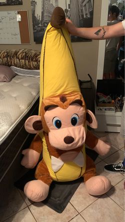 Giant stuffed monkey 5ft