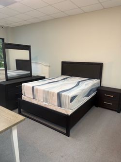 Queen bedroom set (FREE 24H DELIVERY AND SETUP)