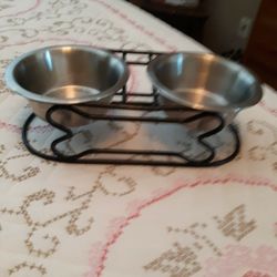 Pet Feeding Station 