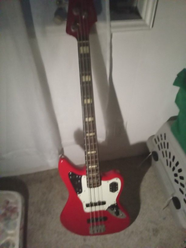 Fender Jaguar Bass Guitar 🎸