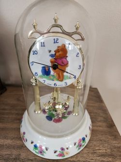 Winnie the Pooh Anniversary Clock
