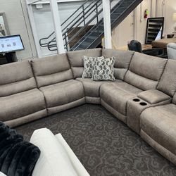 Power Reclining Sectional 