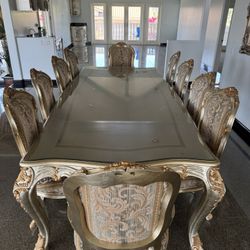 Moving sale—Dining Table