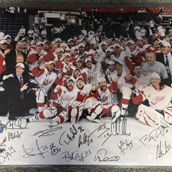 2008 Red Wings Stanley Cup Autographed Picture 