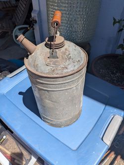 Antique can