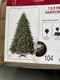 7ft Christmas tree pre-lit