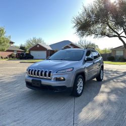 2015 Jeep Cherokee Sport! 5,400$ CASH
