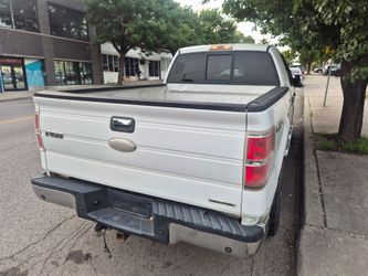 2014  ford F-150  4door. 4x4. 5.0lt.