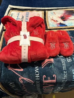 Victoria Secret (robe+slippers)