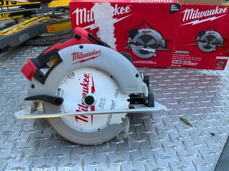 Milwaukee M18 Brushless 7-1/4" Circular Saw