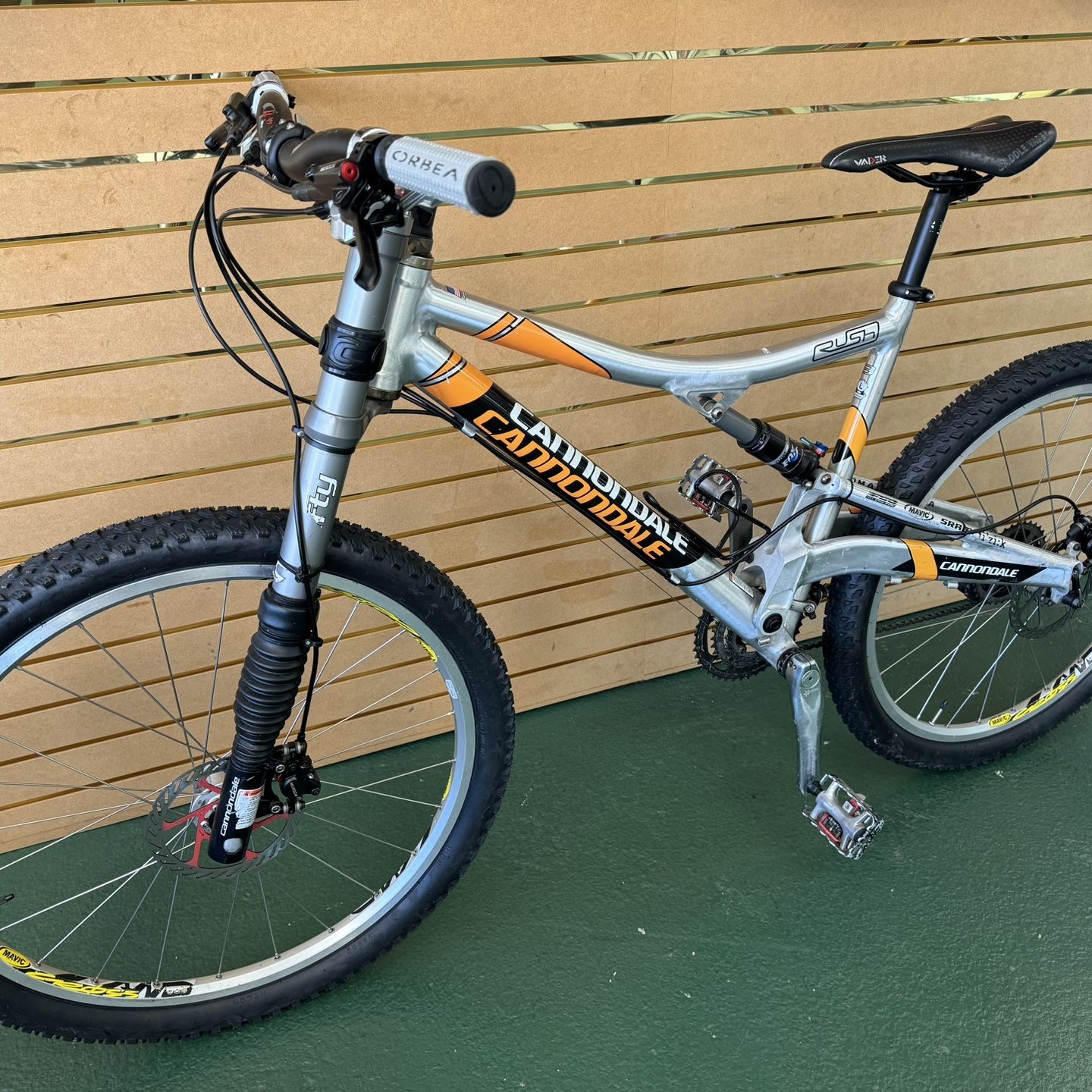 自転車本体 cannondale rush3 lefty MTB made in USA Cannondale Rush 3000 Lefty Mountain Bike | Can 2006 bike