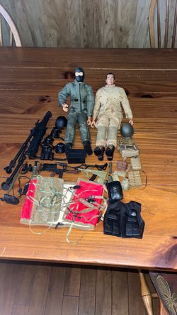 Vintage 12” G.I. Joe/Military Figures & Weapons Lot (90s)