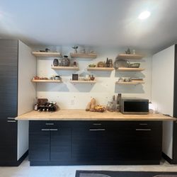 Full Kitchen Countertops/Cabinets/Appliances