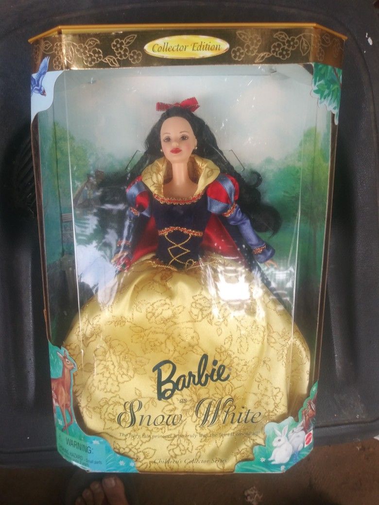 BARBIE AS DISNEYS SNOW WHITE 1998