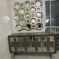 Console, Chest With Mirror