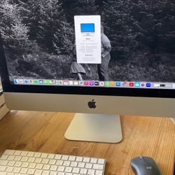 2019 Retina 4k, 21.5 inch iMac with Wireless Keyboard and Mouse