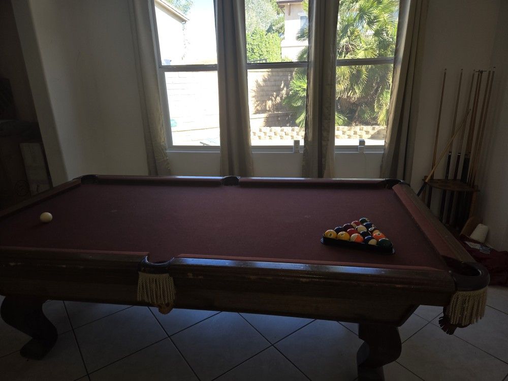 Pool Table!!! Too Big To Take 