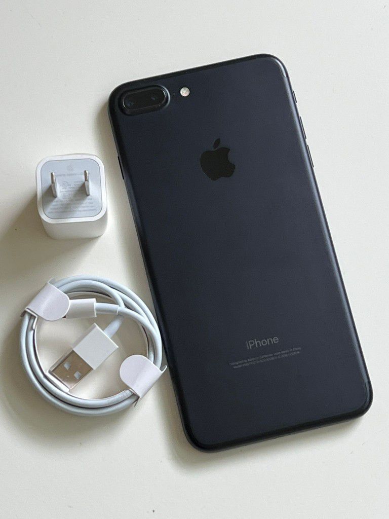 iPhone 7+ Plus 128GB, Factory Unlocked phone,works perfectly, Excellent condition like new