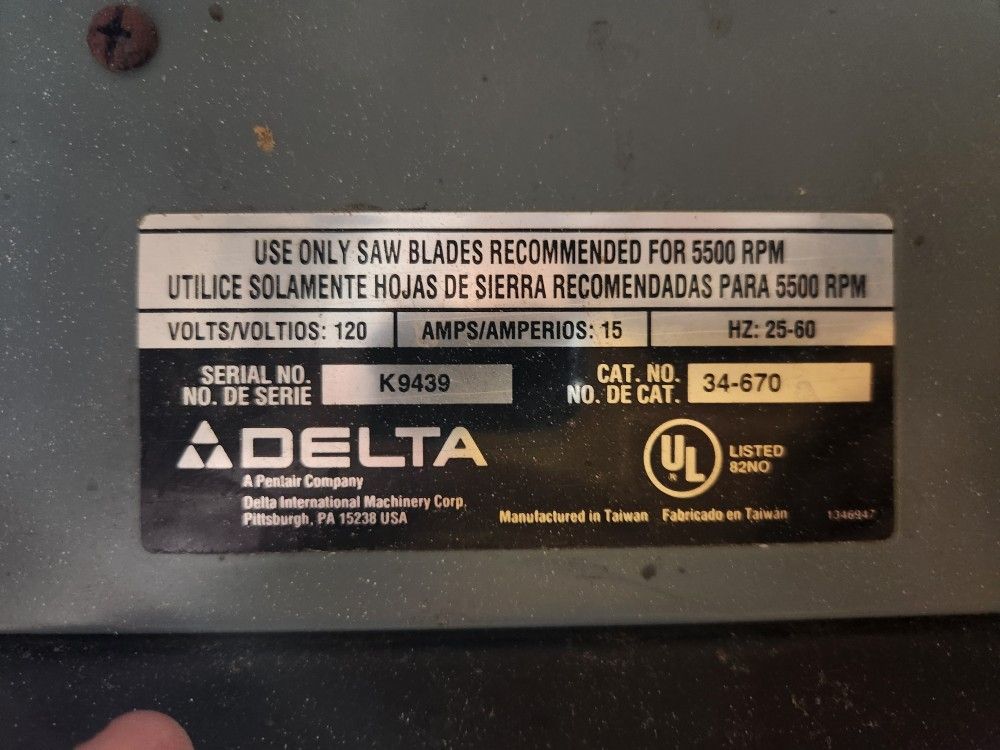 Delta 10 In Table Saw Model 34-670 Cast Iron With Fence - Runs Great
