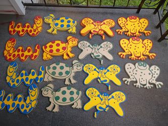 Colorful plastic Animal Cutout Set