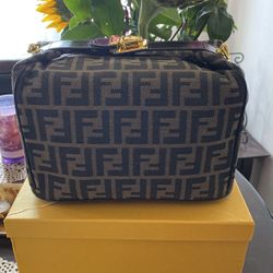 Lunch bag style Handbag