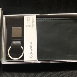 Calvin Klein Men’s Wallet And Keychain Set 