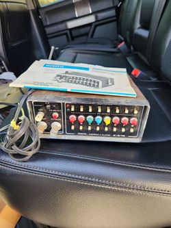 Vintage Robyn Hi-Low Bander FM Receiver HL 8+8 w Original Instructions UNTESTED.

Just plugged in, no antenna or mic!!! 