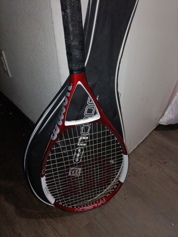 ( WILSON ) RED TENNIS RACKET W BAG/CASE/ CARRIER SIZE(4 1/2 )