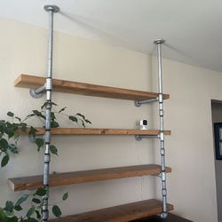 Hand-Crafted 4-Tier Industrial Shelf – Redwood & Galvanized Pipe