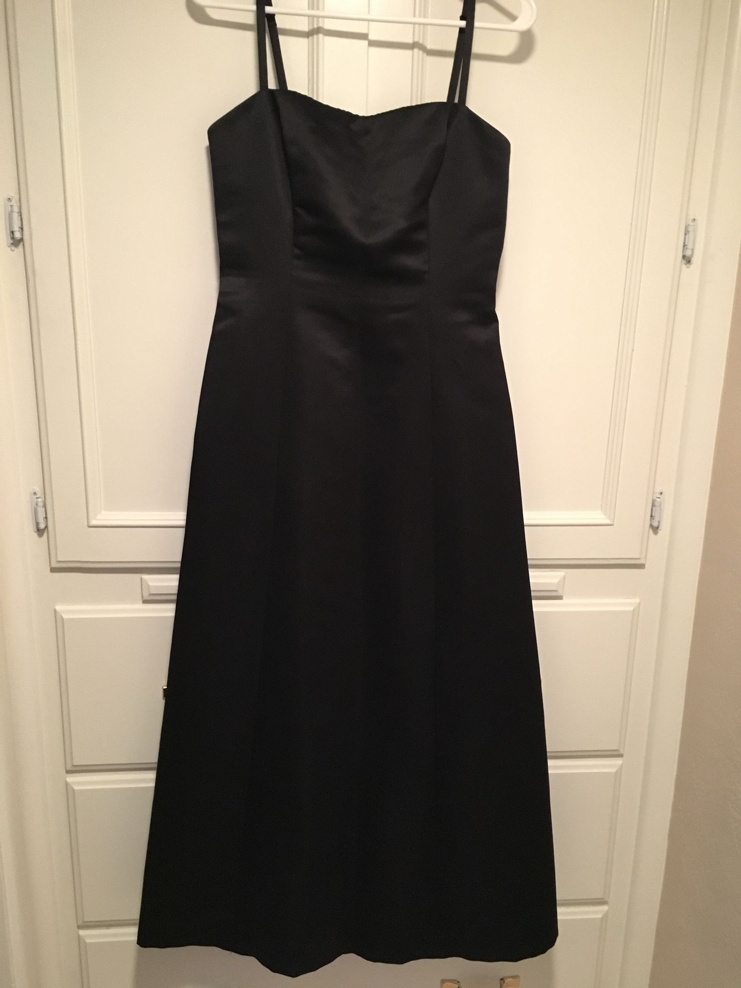 Teenager/woman’s classic black satin dress size 8