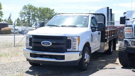 2017 Ford F-350 Chassis