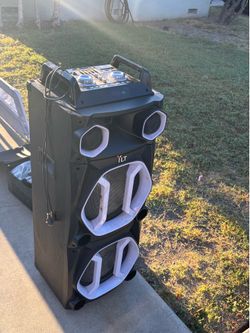 Music speaker with lights