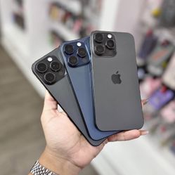 iPhone 15 Pro max Unlocked 256gb 