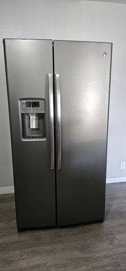 Ge Refrigerator Semi Nueva