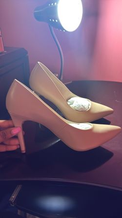 Christian Siriano Blush Nude Pointed-Toe Stiletto Pumps