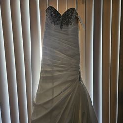 Strapless Sweetheart Trumpet Wedding Dress / Gown