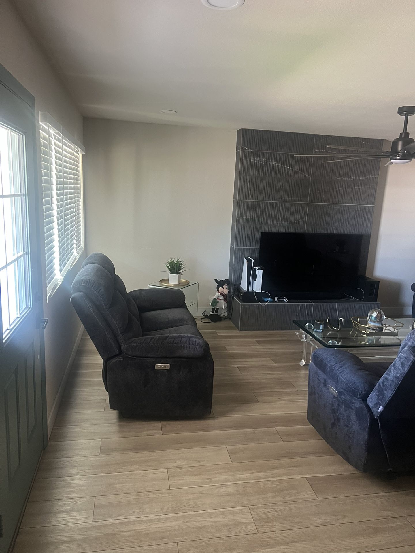 Like New Furniture Set By Boulevard