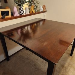 Kitchen Table & Chairs