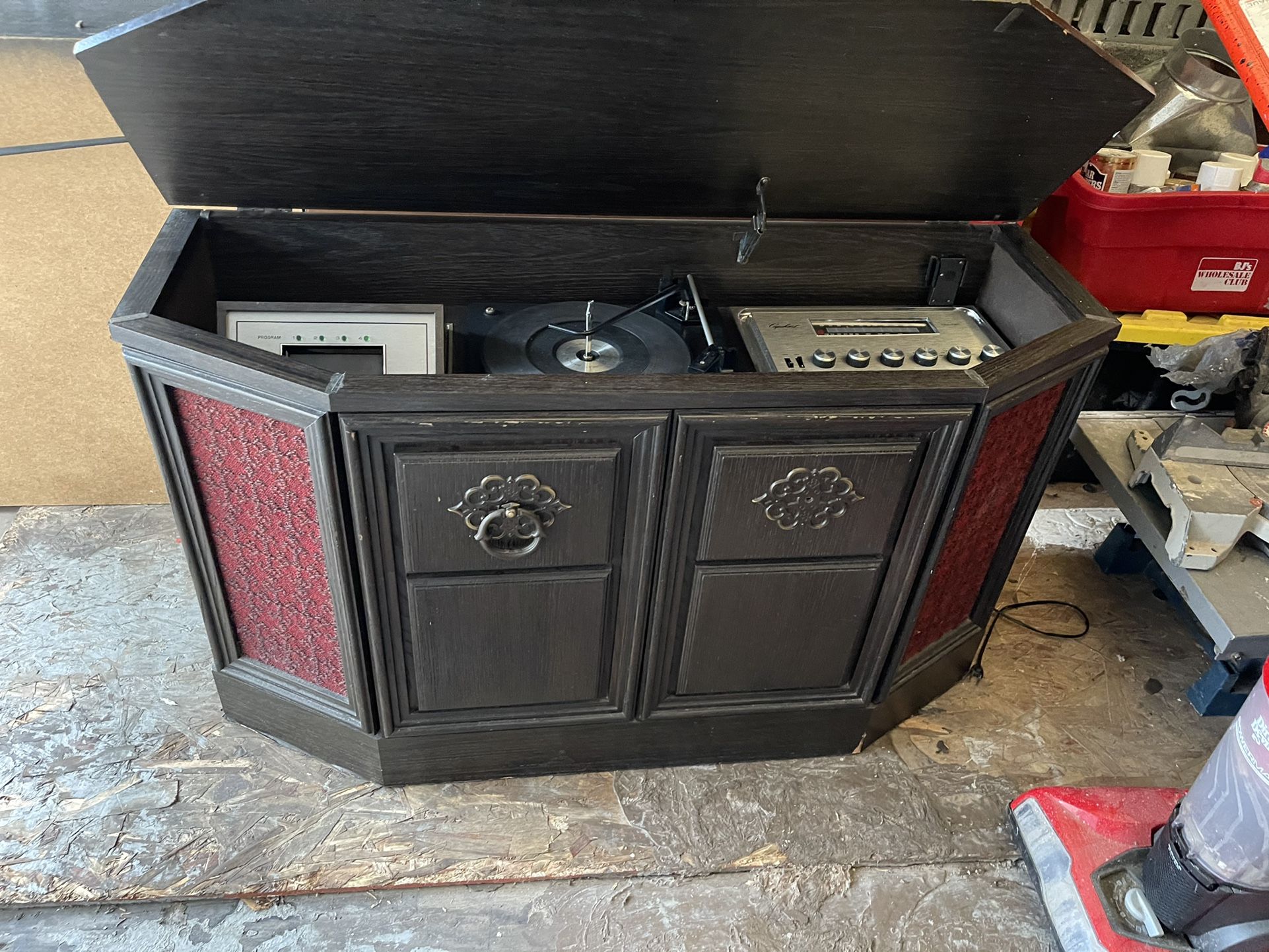 Stereo System Modern Day