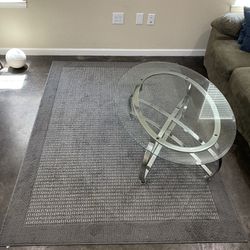 Area Rug And Coffee Table 